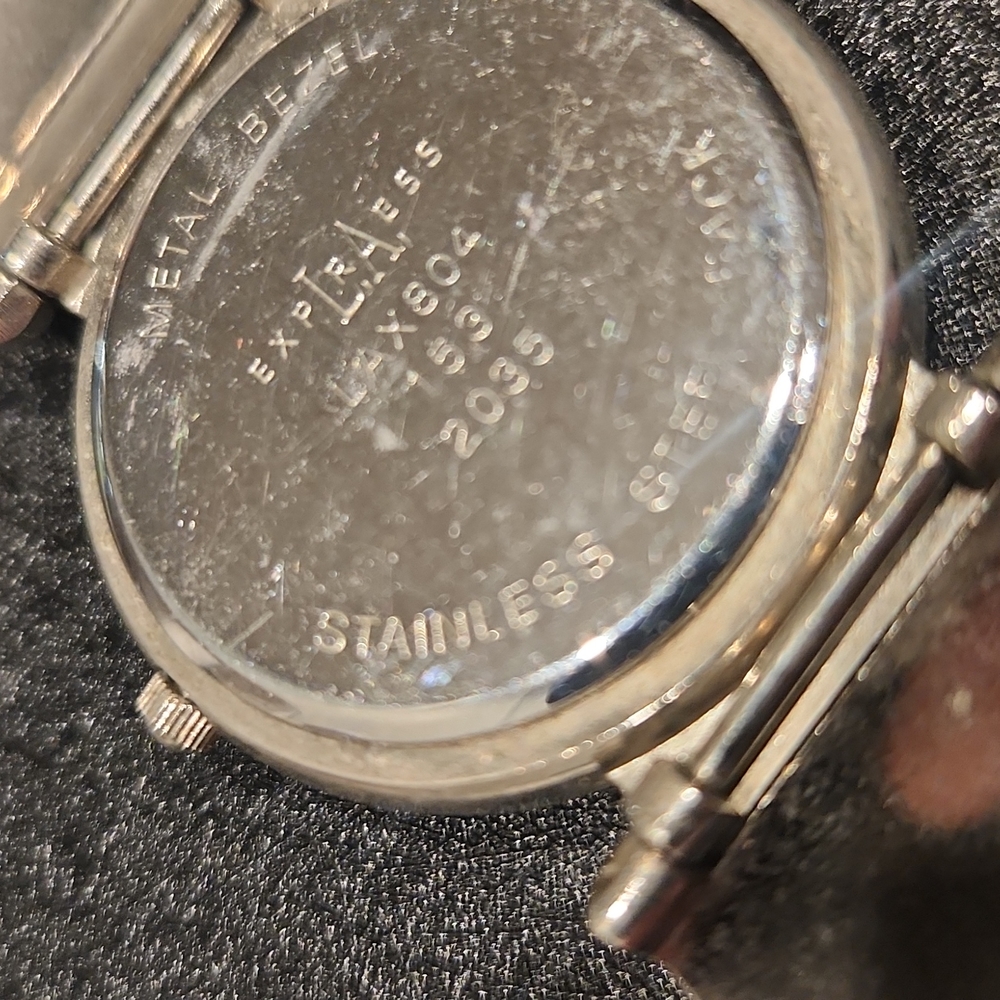 Watch - Picture 5 of 5